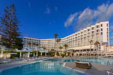 Zakwaterowanie, Leonardo Plaza Cypria Maris Beach Hotel & Spa
