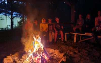 Obóz młodzieżowy, Piecki - obóz Akademia Survivalu Mazurskie Chaty, 10 dni 10-14 lat